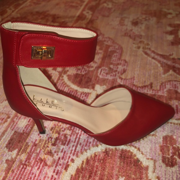 High heels - Picture 4 of 4